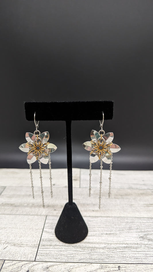Tiny Scale Flower Dangle Chain Earrings